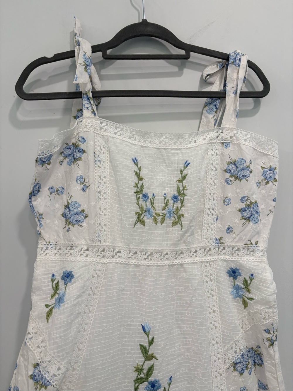 Altar’d State White Floral Tie-Shoulder Maxi Dress - Blue Embroidery - Picture 4 of 8